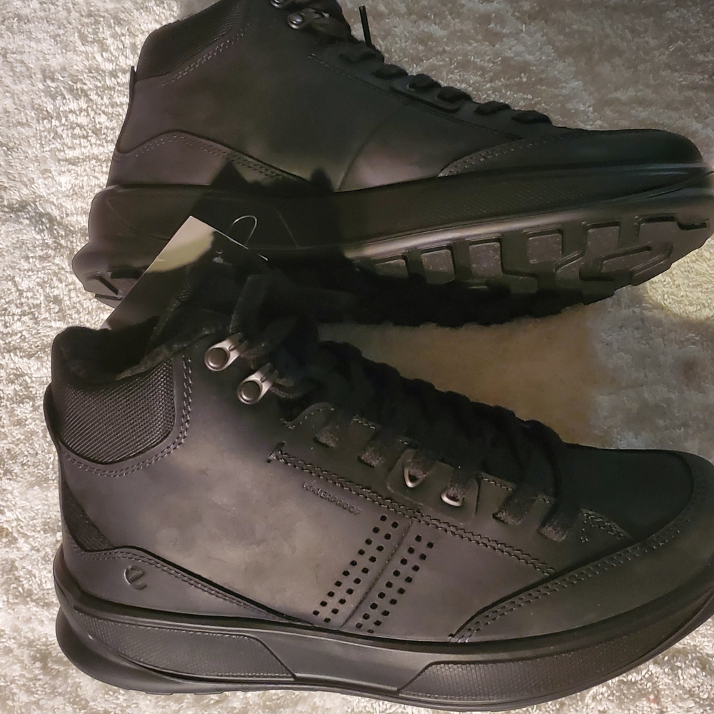Ecco Black Sneakers with Leather Construction and Chunky Sole
